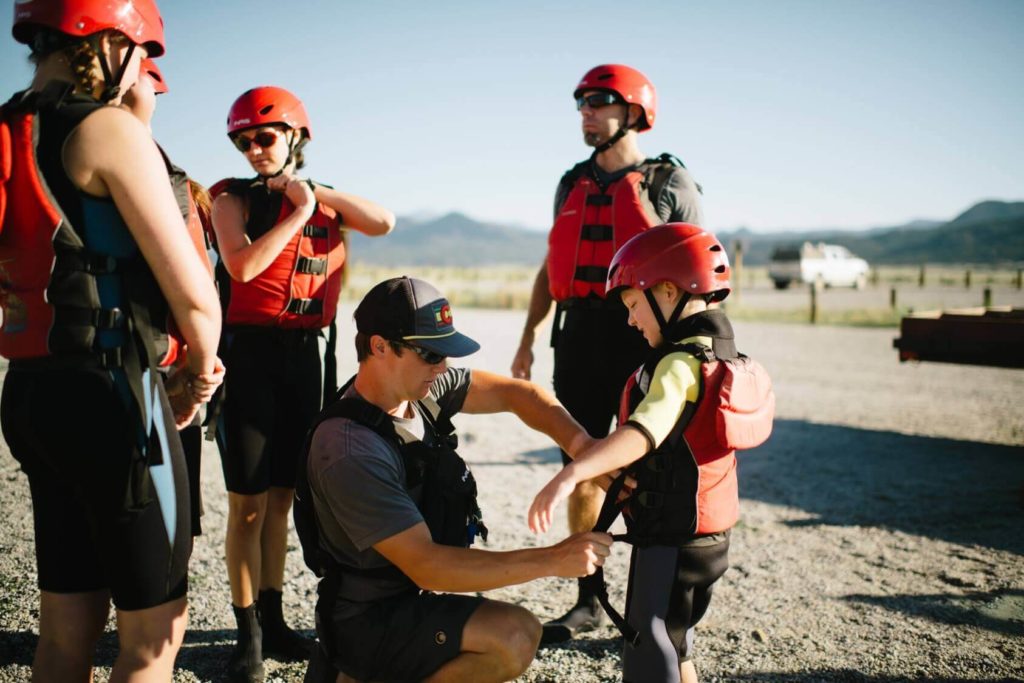 ten-cardinal-rules-rafting-pfd-1024x683